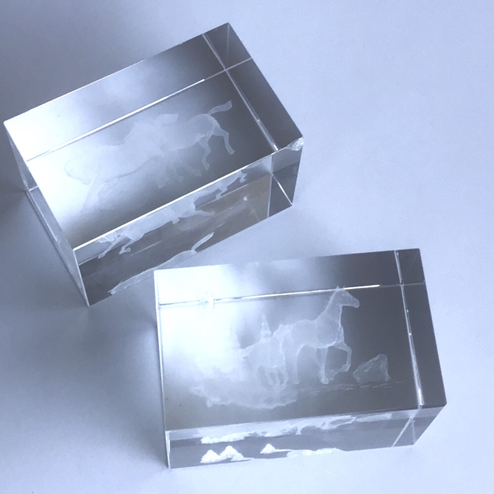 Beautiful crystal glass horse paper weight blocks